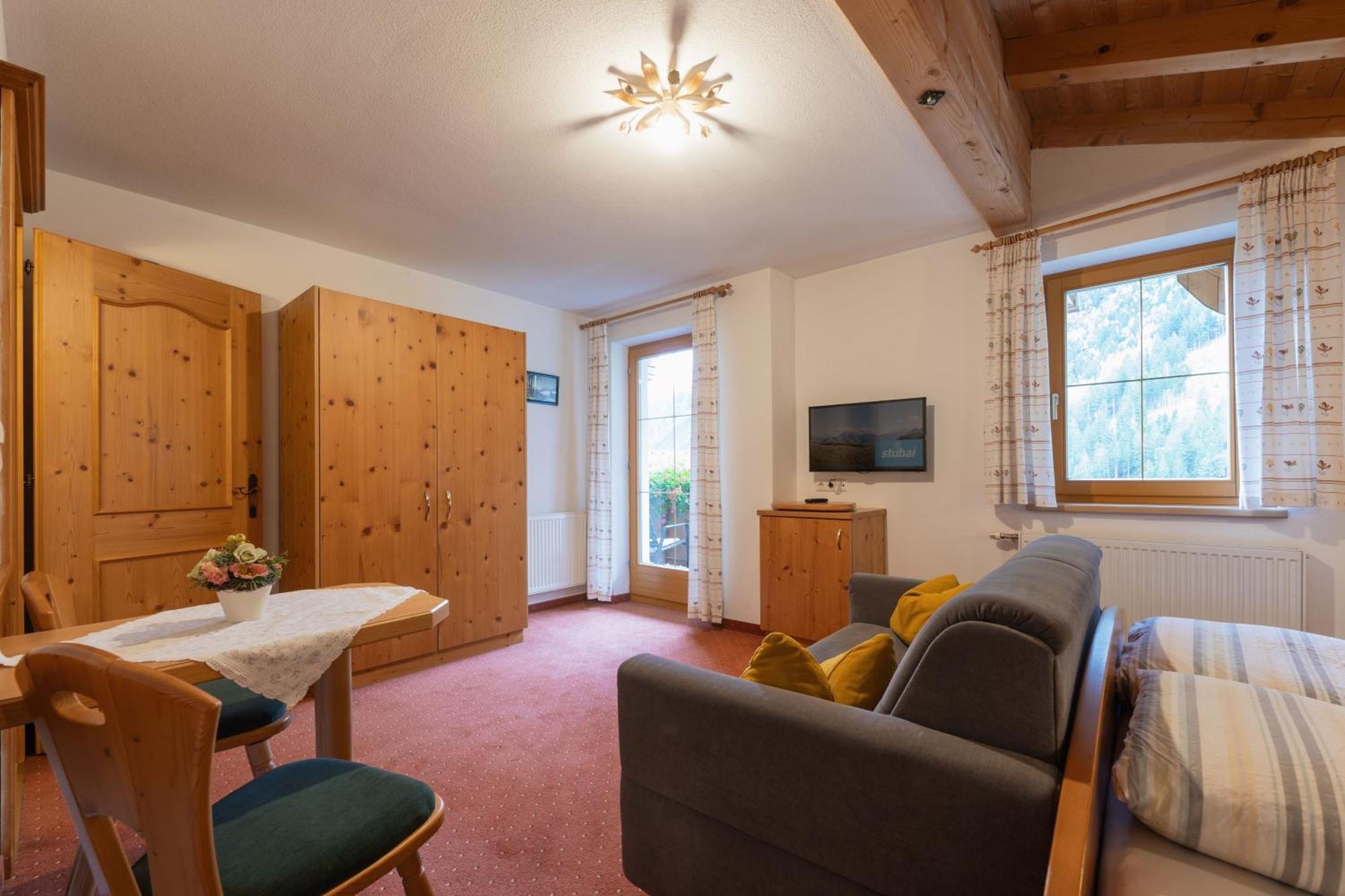 Ferienwohnung Haus Bergzauber Neustift im Stubaital Exterior foto