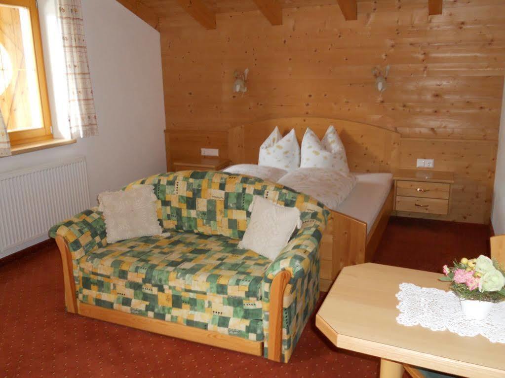 Ferienwohnung Haus Bergzauber Neustift im Stubaital Exterior foto